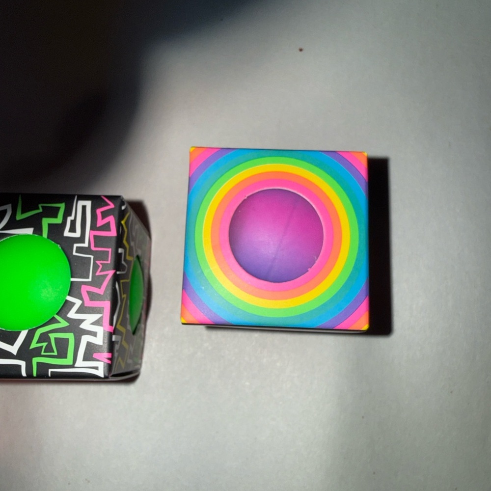 Nee Doh Dohzee Groovy Glob Purple Stress Ball and 3 mini various Groovy Globs - Picture 14 of 15